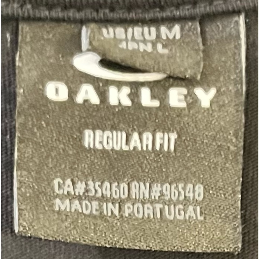 SOLD! OAKLEY black short sleeve t-shirt - Picture 7 of 8